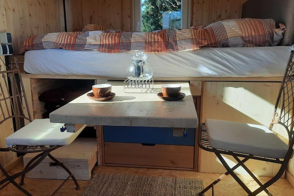 Zirkuswagen Glamping Fuer 2 Mit Veranda Kueche Netflix Parken Und Hofladen Steinhofel Екстериор снимка