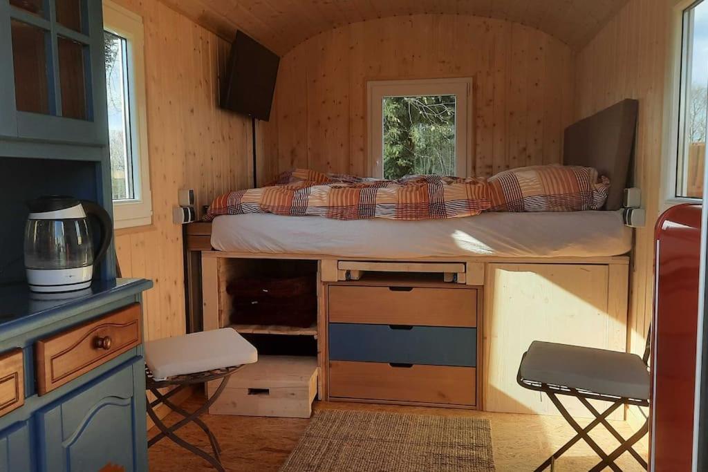 Zirkuswagen Glamping Fuer 2 Mit Veranda Kueche Netflix Parken Und Hofladen Steinhofel Екстериор снимка