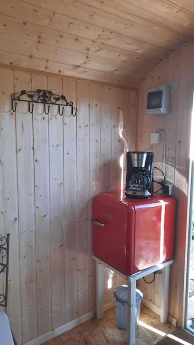 Zirkuswagen Glamping Fuer 2 Mit Veranda Kueche Netflix Parken Und Hofladen Steinhofel Екстериор снимка